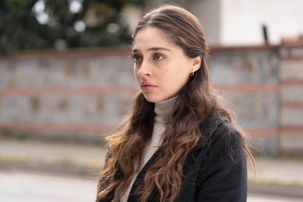Описание 12 серии сериала «Спрячь меня»