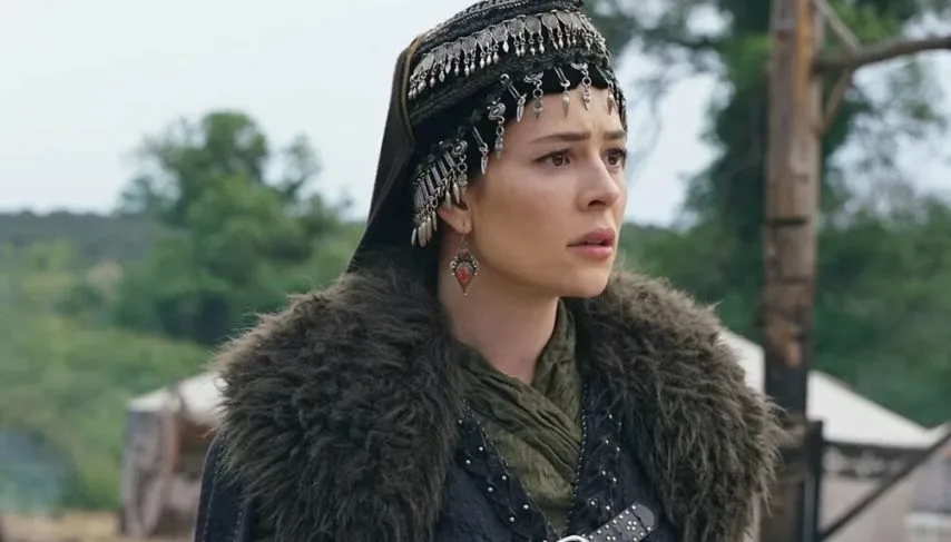 Почему Малхун Хатун (Йылдыз Чагры Атиксой) ушла из сериала «Основание: Осман»