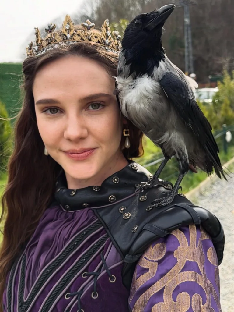За кадром сериала «Основание: Орхан» Аспорча
