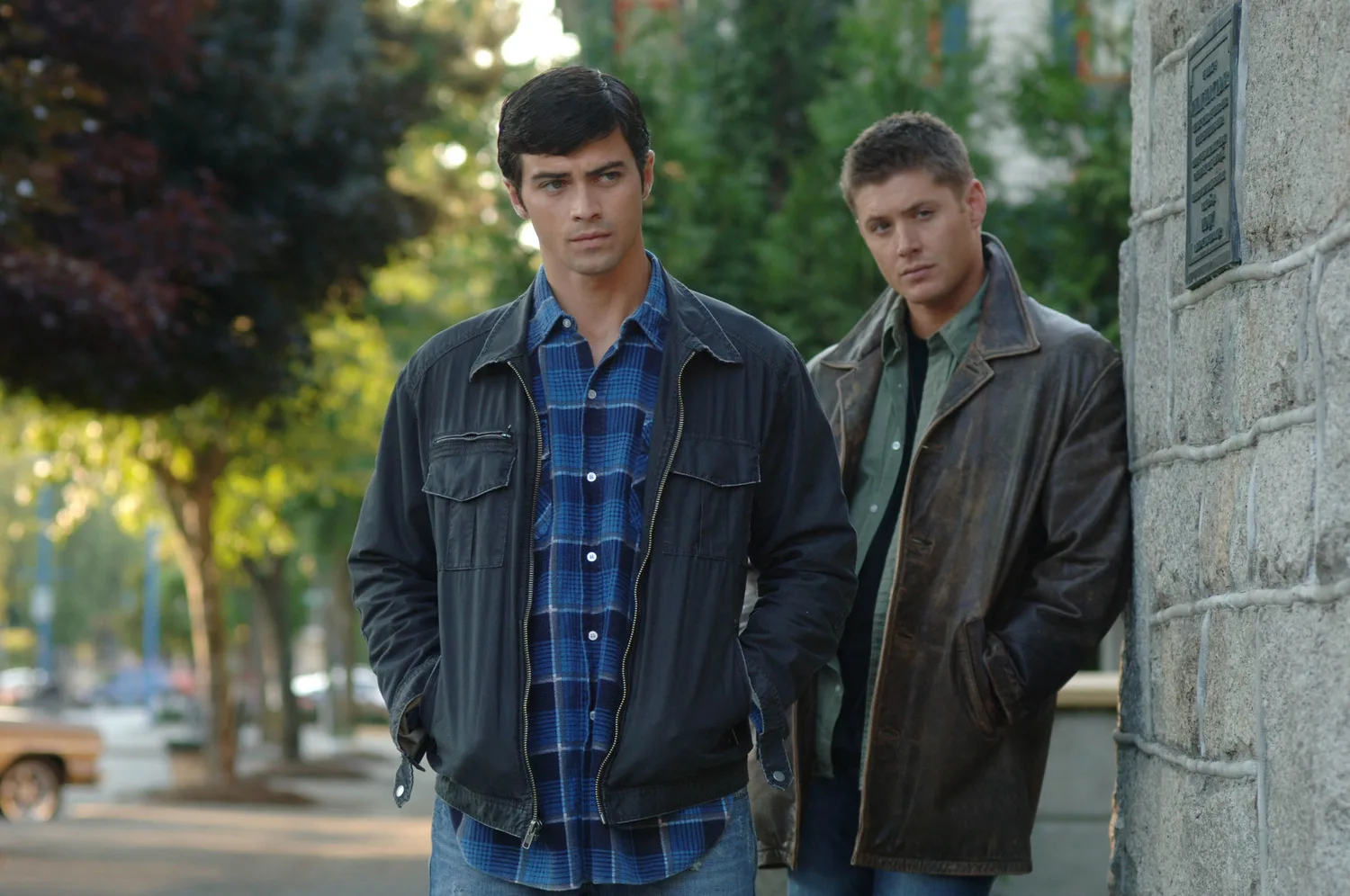 Дин с молодым отцом в сериале Сверхъестественное